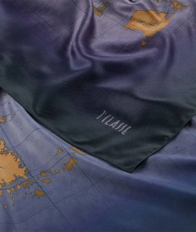 Alviero Martini 1A Classe Foulard Geo Sfumato 90x90 KF108 1758 Col.0167 Cobalt Blue/Blue Cobalto